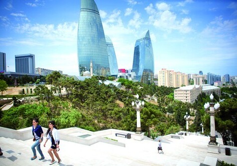 «Комсомольская правда»: Баку — это город цветов, парков, фонтанов и дружелюбных жителей