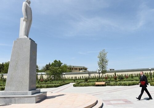Начался визит президента Азербайджана в Хызинский район (Фото)