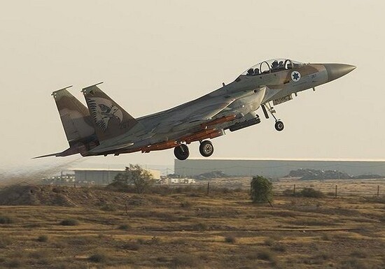 Израиль атаковал Газу в ответ на запуск воздушных змеев