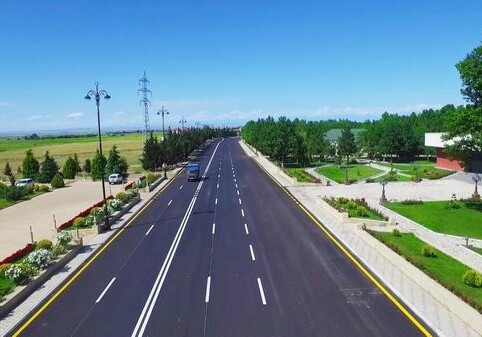 Обнародована дата сдачи в эксплуатацию новой платной дороги в Азербайджане