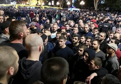 Глава МВД Грузии извинился перед протестующими за действия полиции