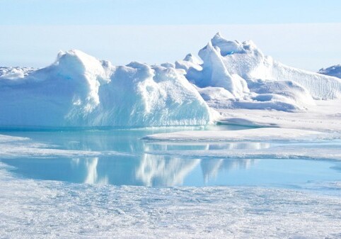 Подо льдом Антарктиды нашли долины