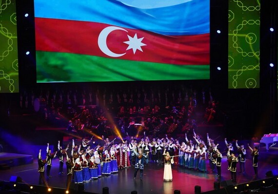 В Баку прошел торжественный концерт, посвященный 100-летию АДР (Фото)