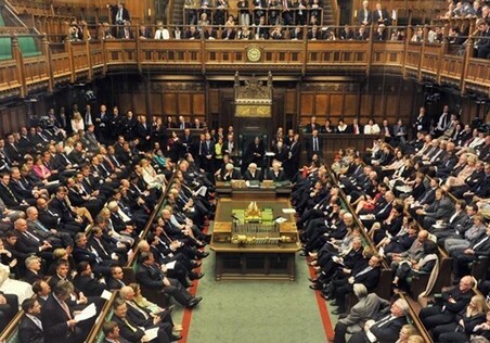 Британским лордам запретили спать и кричать в парламенте