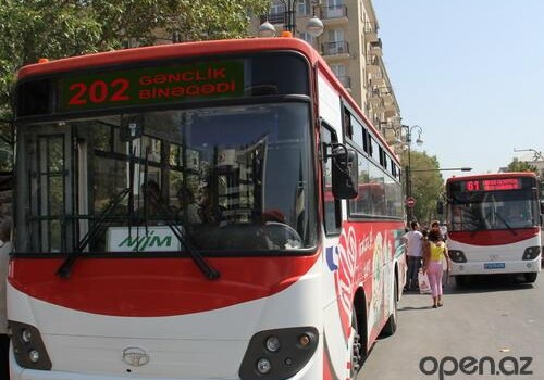 В Баку уволены два водителя автобусов