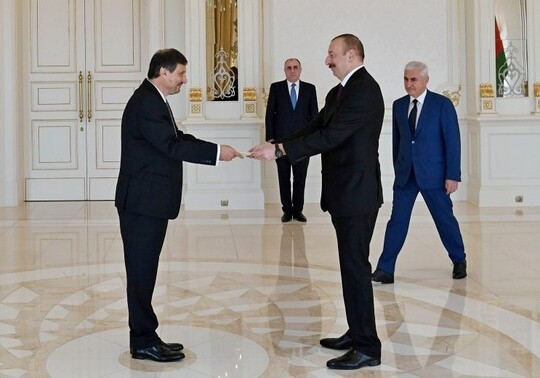 Президент Азербайджана принял верительные грамоты послов ряда стран (Фото)