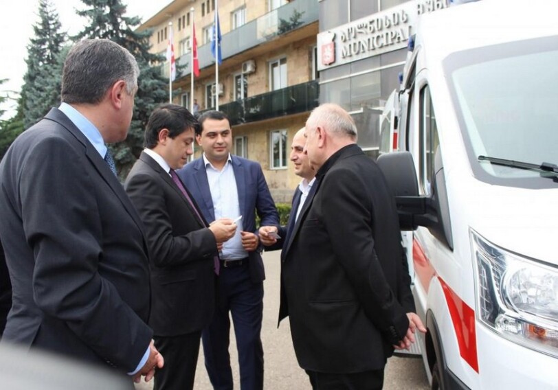 Фонд Гейдара Алиева подарил Болнисскому району Грузии автомобиль скорой помощи (Фото)