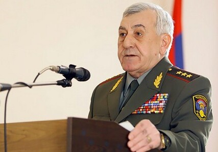 Экс-министр обороны Армении объявлен в розыск