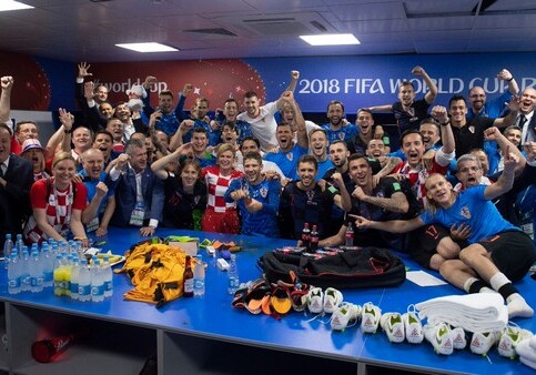 Президент Хорватии вместе с футболистами отпраздновала победу над Россией