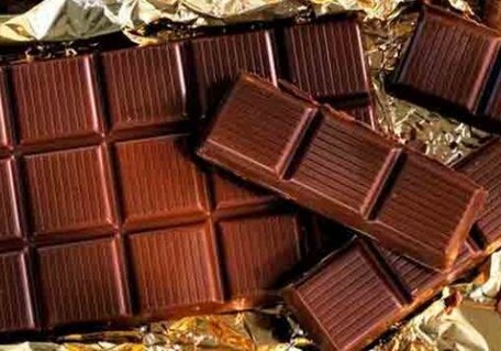 Грабитель 43 года спустя вернул деньги за украденные шоколадки
