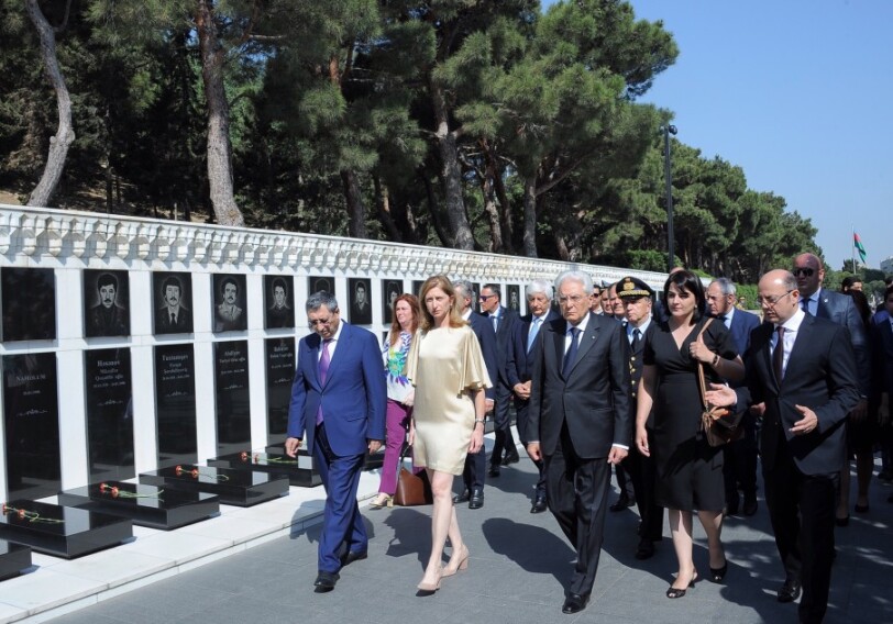 Президент Италии Серджо Маттарелла посетил Шехидляр хиябаны