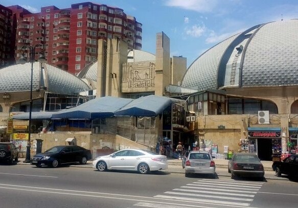 Этот торговый центр в Баку не будет снесен