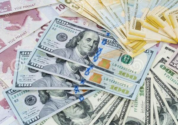  Объявлен курс доллара в Азербайджане на 13 августа