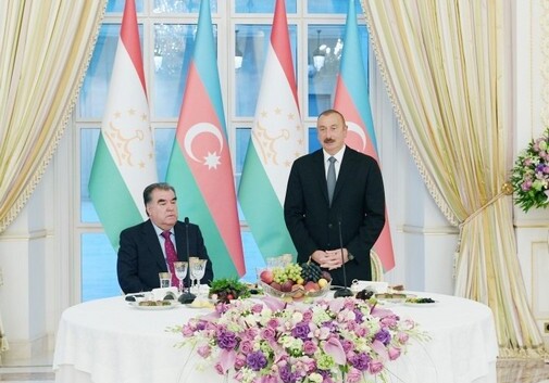 В Баку устроен официальный прием в честь президента Таджикистана (Фото)