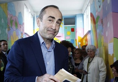 Экс-президент Армении выпущен на свободу, но остается в статусе обвиняемого