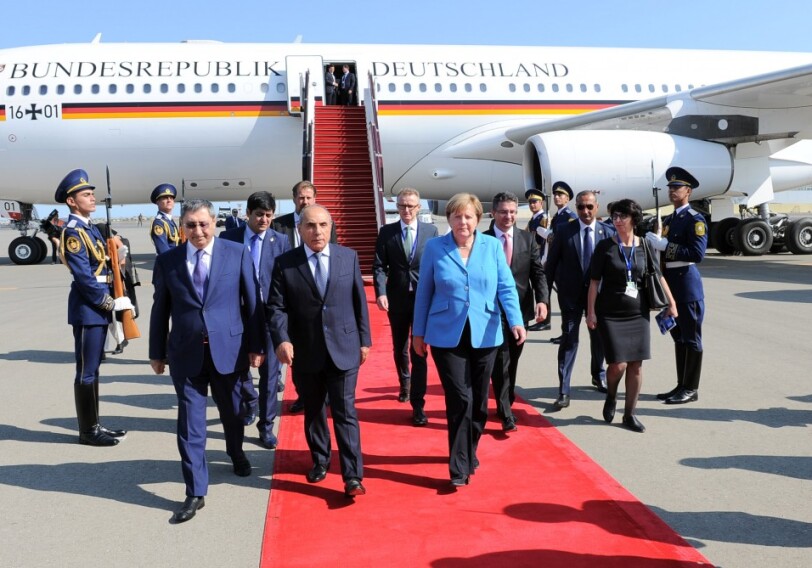 Канцлер Германии Ангела Меркель прибыла с визитом в Азербайджан (Фото-Добавлено)
