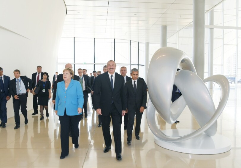 Ильхам Алиев и Ангела Меркель встретились с бизнесменами (Фото-Обновлено)