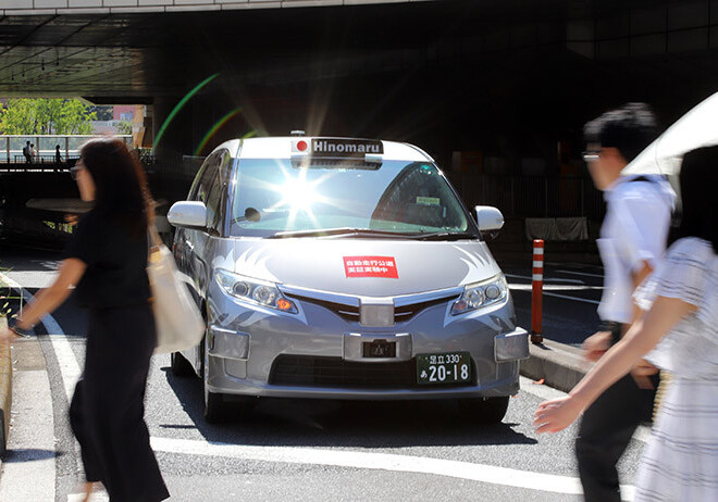 В Токио начались первые тестовые поездки пассажиров на беспилотном такси