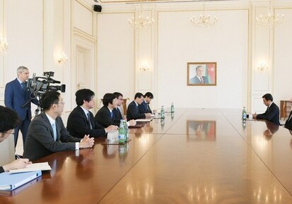 Президент Азербайджана принял главу МИД Японии 