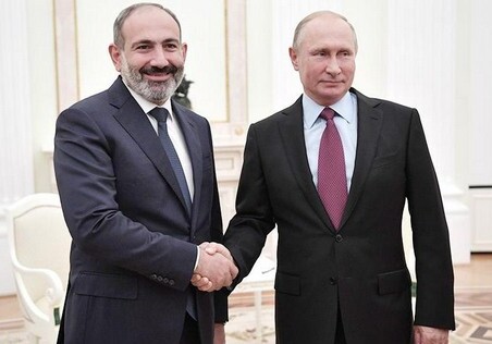 То, что перед фотокамерами Путин и Пашинян улыбались, вовсе не значит, что Москва в ближайшее время потеплеет к Еревану – Эксперты