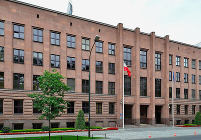 Польша уволила из МИД выпускников МГИМО
