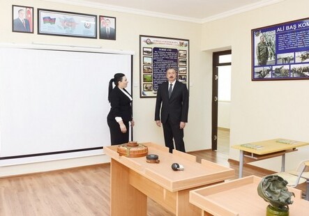 Президент Азербайджана посетил ряд бакинских школ (Фото-Обновлено)