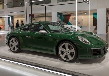 Porsche 911 назван лучшим автомобилем года