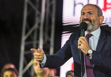 «Они против народа»: премьер Армении отвернулся от бывших соратников