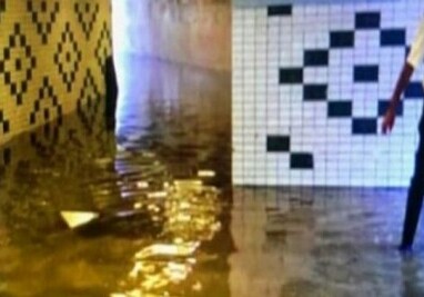 Бакинское метро затопило водой (Видео)