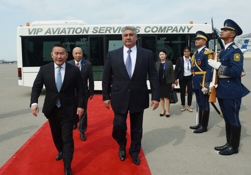 Президент Монголии прибыл в Азербайджан