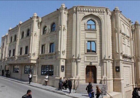 В Азербайджане закрывается еще один университет