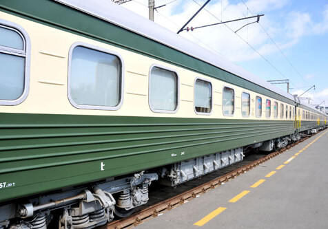 До конца 2018 года из Баку до Гянджи будет запущен скоростной поезд