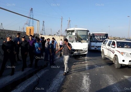 В Баку произошло ДТП с участием автобусов, есть пострадавшие (Фото)
