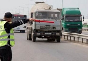 Введено ограничение на движение в Баку грузовиков в дневные часы