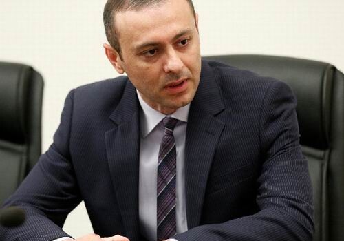 Секретарь Совбеза Армении озвучил причину самоубийства своего отца