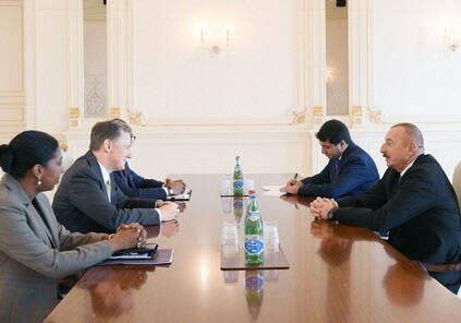 Президент Азербайджана принял делегацию США