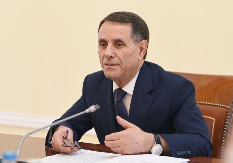 Новруз Мамедов провел заседание Аппарата Кабинета министров