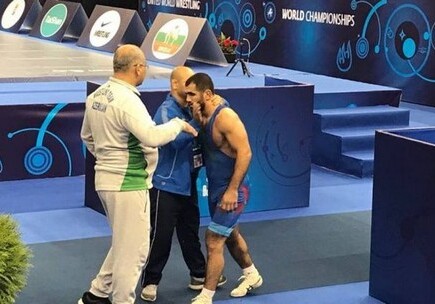 Азербайджанский борец вышел в финал чемпионата мира