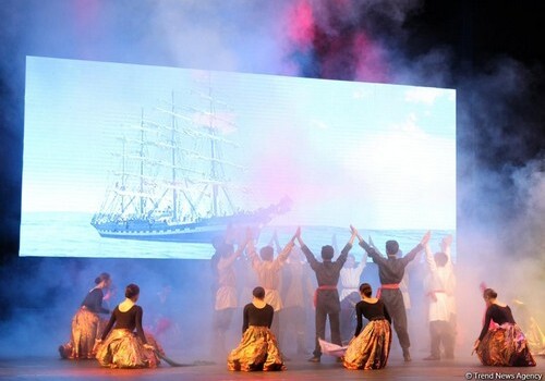 В Баку состоялась премьера первой азербайджанской рок-оперы (Фото)