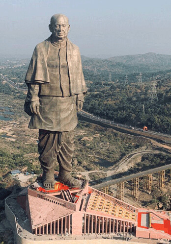 В Индии открыли самую высокую статую в мире (Фото-Видео)