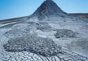 Человеческий фактор спровоцировал извержение ряда грязевых вулканов в Азербайджане