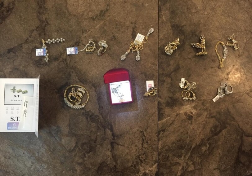 Задержаны лица за попытку незаконного провоза 14 бриллиантовых комплектов через госграницу Азербайджана (Фото)