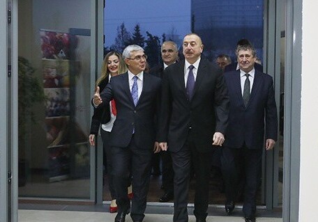 Президент Ильхам Алиев посетил Торговый дом Азербайджана в Минске (Фото)