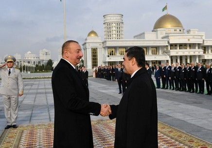 В Ашгабаде состоялась встреча президентов Азербайджана и Туркменистана  (Фото-Обновлено)