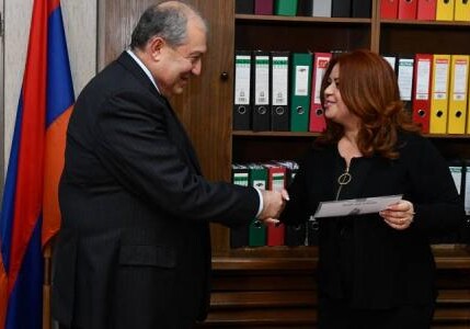 Президент Армении пожертвовал фонду «Айастан» свою зарплату за 6 месяцев