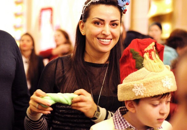 В Баку проходит рождественская ярмарка (Фото)