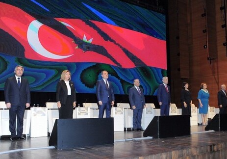 В Баку начал работу XV съезд азербайджанских учителей (Фото-Обновлено)