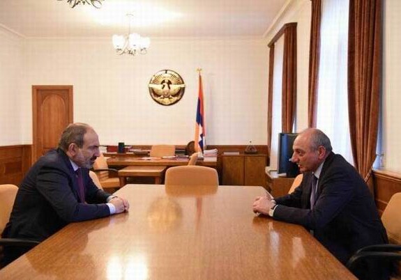 Никол Пашинян провел встречу с Бако Саакяном (Фото)