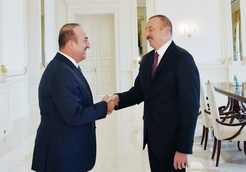 Президент Ильхам Алиев принял Мевлюта Чавушоглу (Фото)