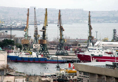 Начат перенос Бакинского торгового порта